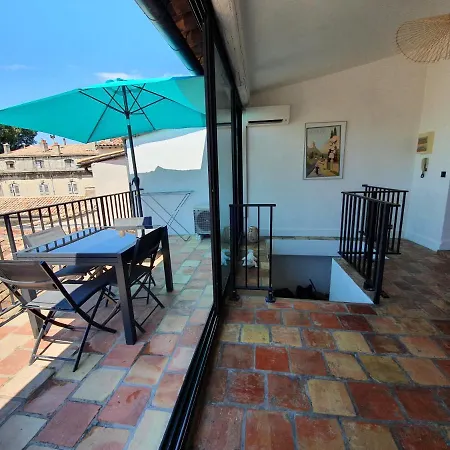Au Coeur Du Centre Historique - Immeuble Classe - Terrasse - Climatise