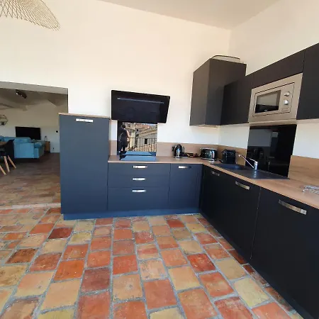 Apartman Au Coeur Du Centre Historique - Immeuble Classe - Terrasse - Climatise