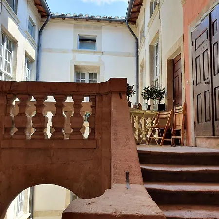 Au Coeur Du Centre Historique - Immeuble Classe - Terrasse - Climatise