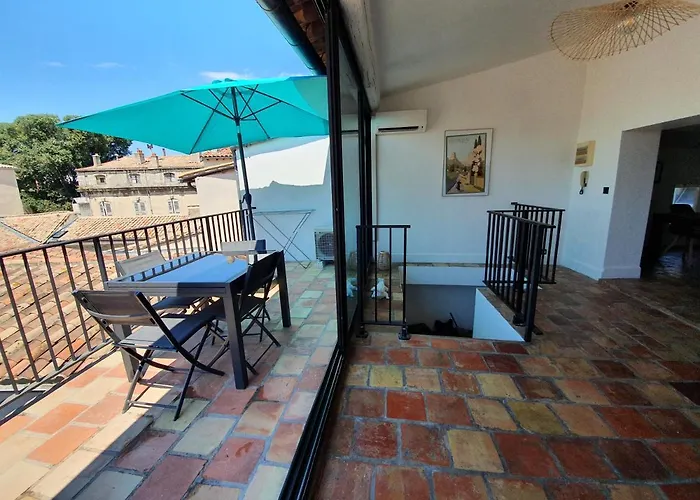 Au Cœur Du Centre Historique - Immeuble Classé - Terrasse - Climatisé
